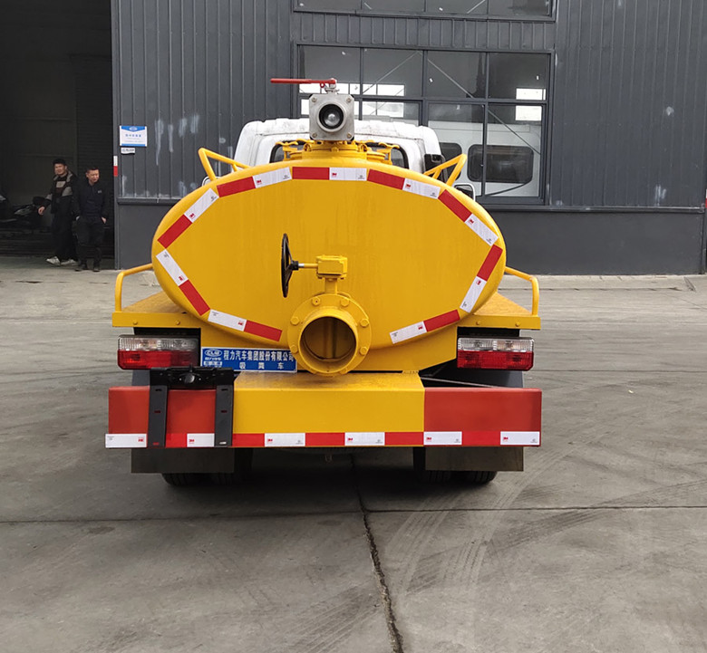 藍牌東風(fēng)途逸吸糞車