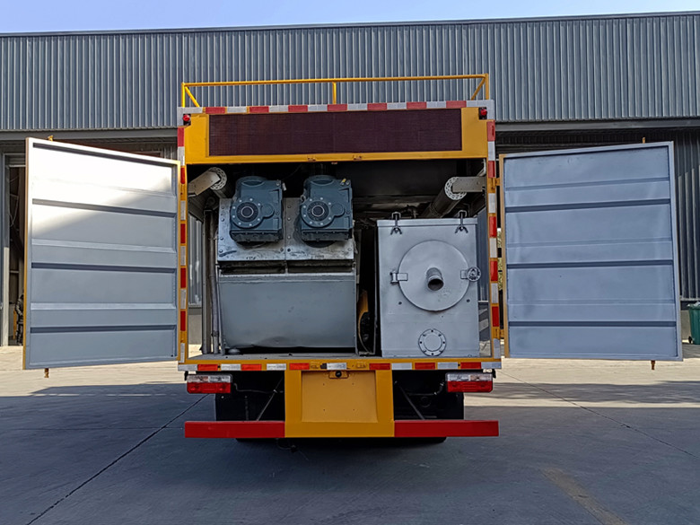 程力牌吸污凈化車