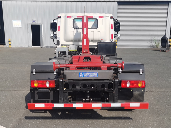 程力東風(fēng)5噸純電動車廂可卸式垃圾車