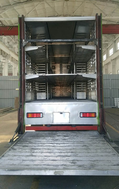 程力威牌CLW5310CCQD5型畜禽運(yùn)輸車