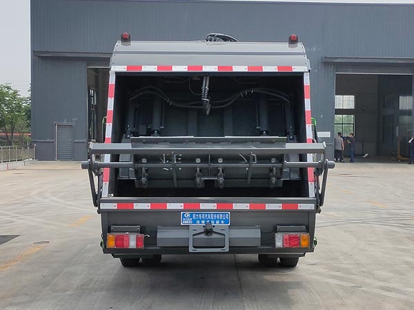 慶鈴五十鈴（國六）壓縮式垃圾車