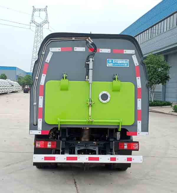 國(guó)六長(zhǎng)安汽油小型掃路車|掃路車廠家