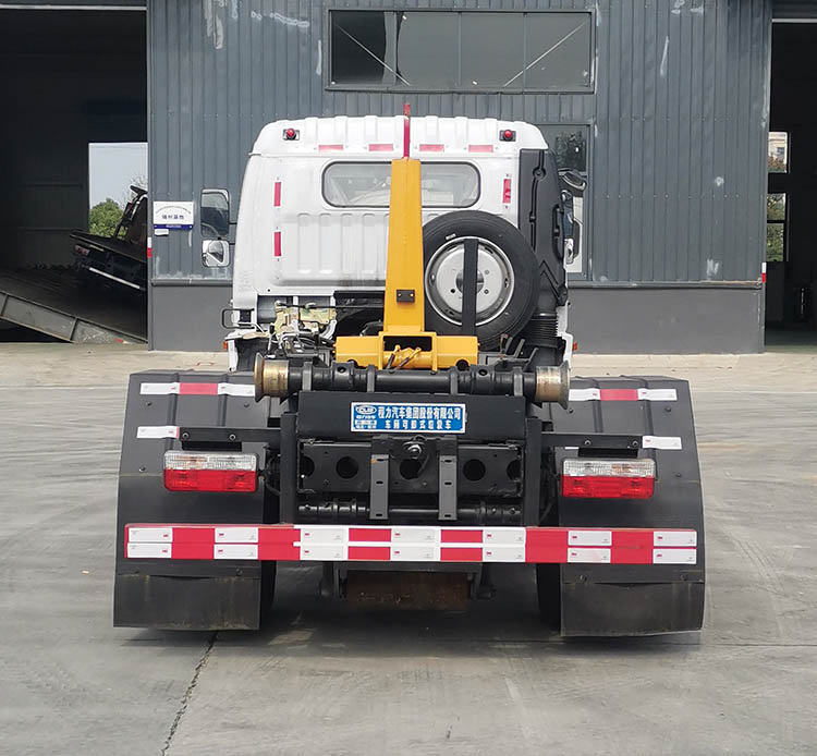 東風3800套臂式車廂可卸式垃圾車