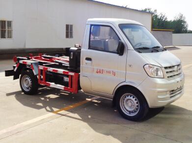 1571618634175526.jpg CLW5020ZXXLS6型車廂可卸式垃圾車1.jpg