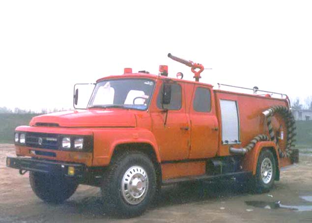 東風(fēng)尖頭140泡沫消防車