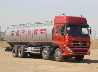 東風后雙橋鮮奶運輸車