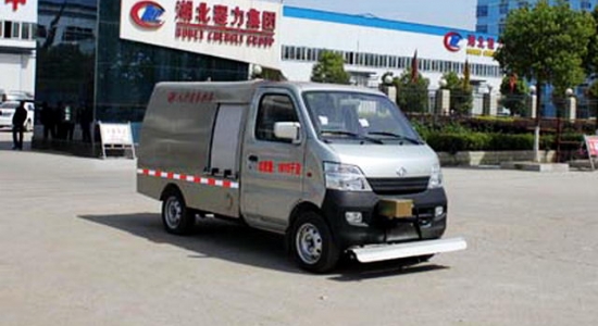 長(zhǎng)安人行路面清洗車