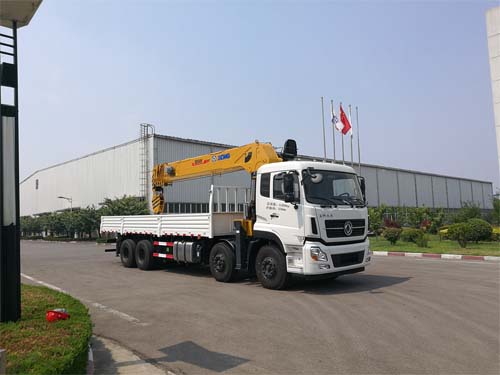 東風天錦前四后八輪隨車吊