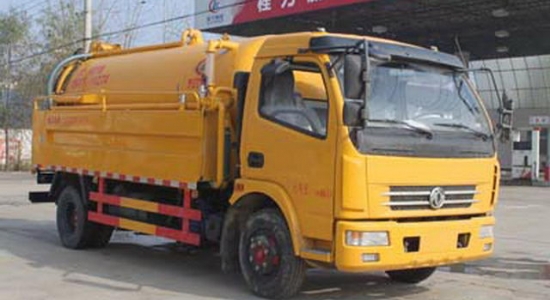 國(guó)五多功能清洗型吸污車(chē)